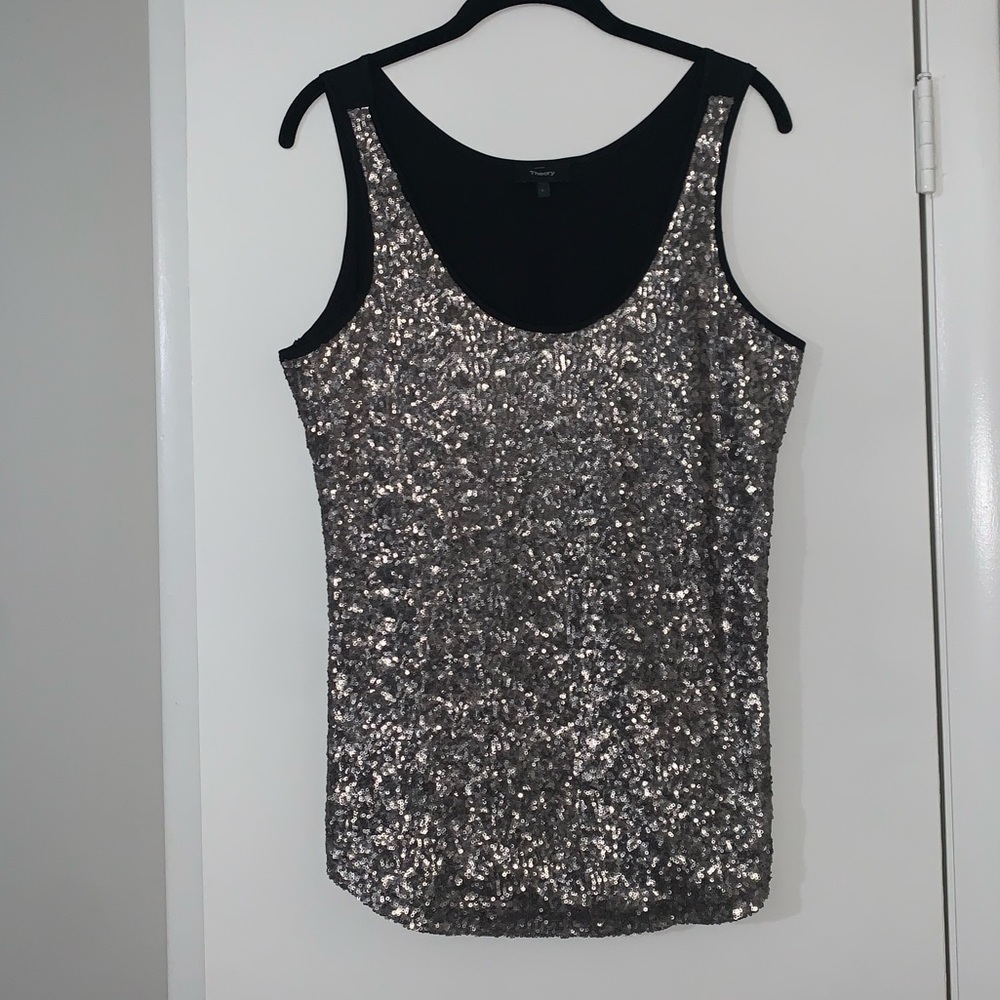 LIKE NEW THEORY Silver Sequin Tank, sz Large (also fits medium)